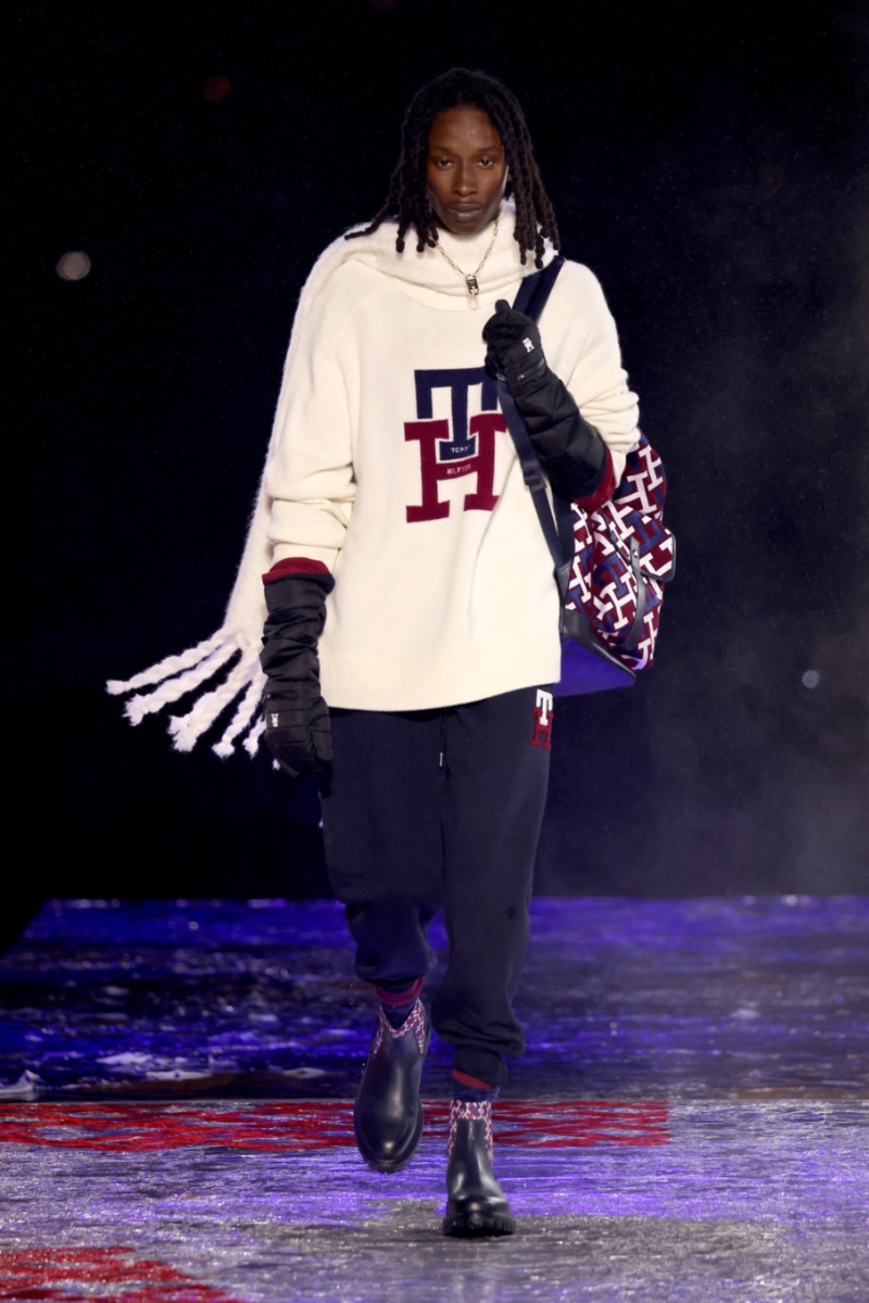 Tommy Hilfiger Fall 2022 Tommy Factory 025