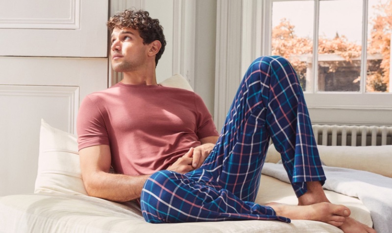 Derek Rose Fall 2022 Men Pajama Pants Giacomo Cavalli Model Feet » Edward & Giacomo Relax in Derek Rose Derek Rose Fall 2022 Men Pajama Pants Giacomo Cavalli Model Feet