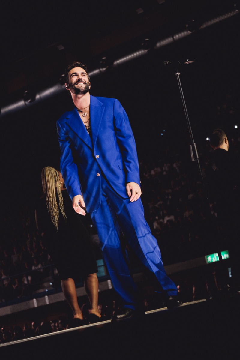 Marco Mengoni 2022 Tour Versace Royal Blue Suit