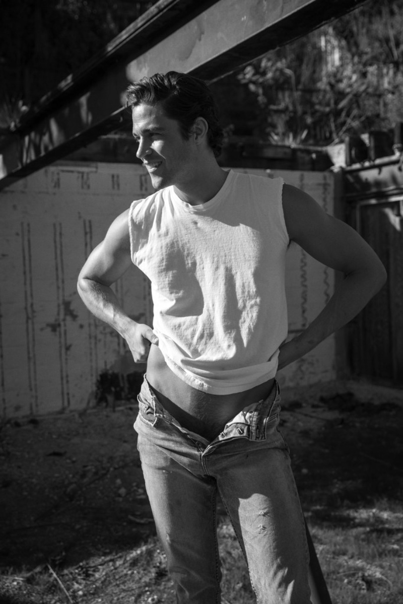 Miles McMillan Spends a Relaxing Day with Les Hommes Publics