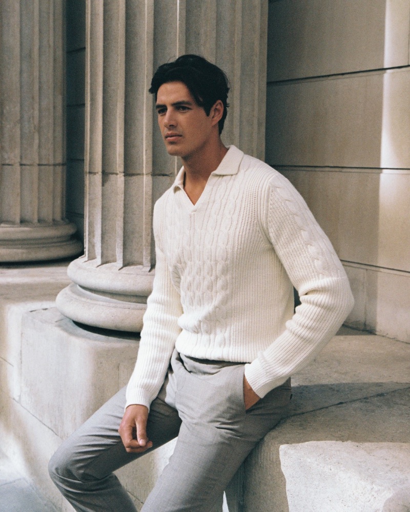 Reiss Men Fall 2022 Harry Gozzett Model Open Collar Knit Sweater
