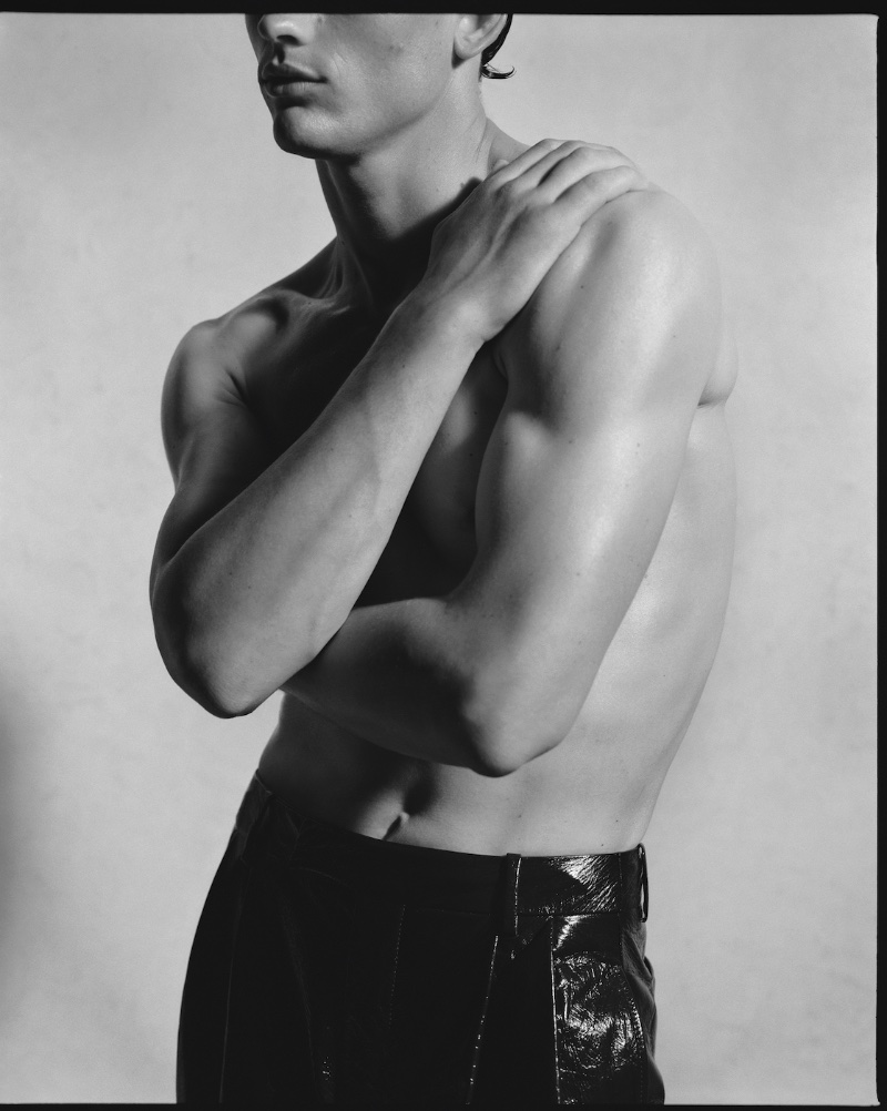 » Simon Nessman is in 'Full Sculpt' Mode for VMAN Simon Nessman Model 2022 VMAN 003