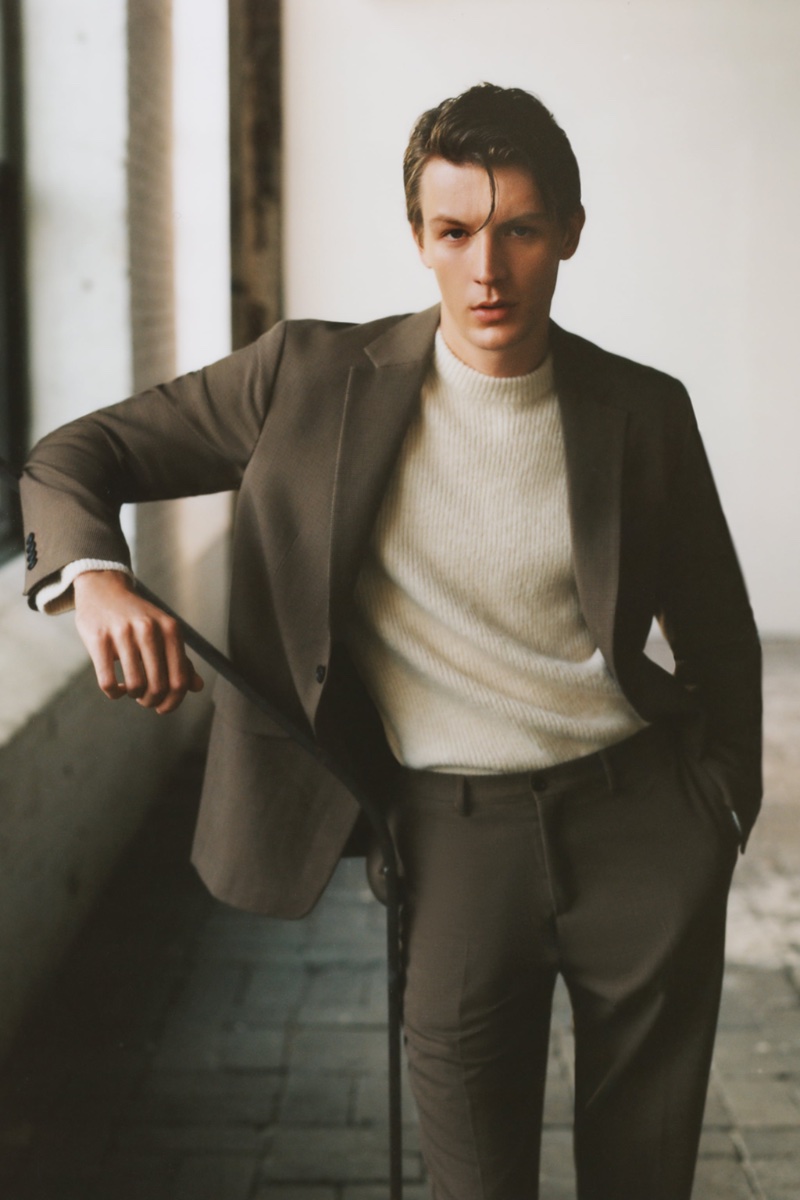 Zara Man Fall 2022 Finnlay Davis Model Houndstooth Suit