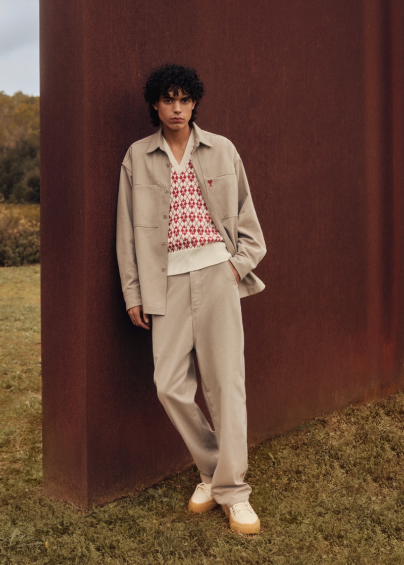 Amaury Valero wears an overshirt and pants from the AMI Paris x Mytheresa capsule collection. » AMI Paris x Mytheresa: 7 Pieces to Step Up Your Beige Game Amaury Valero wears an overshirt and pants from the AMI Paris x Mytheresa capsule collection.