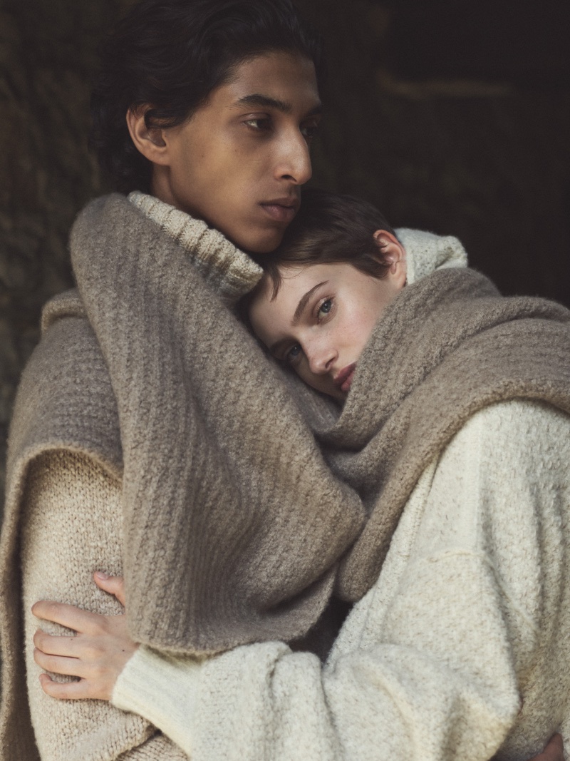 Nizar Talal and Greta Hofer star in Loro Piana's holiday 2022 campaign. » Loro Piana's Holiday Collection Celebrates the Outdoors Nizar Talal and Greta Hofer star in Loro Piana's holiday 2022 campaign.