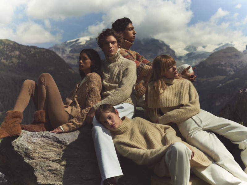 Loro Piana unveils its holiday 2022 campaign featuring a new collection.
