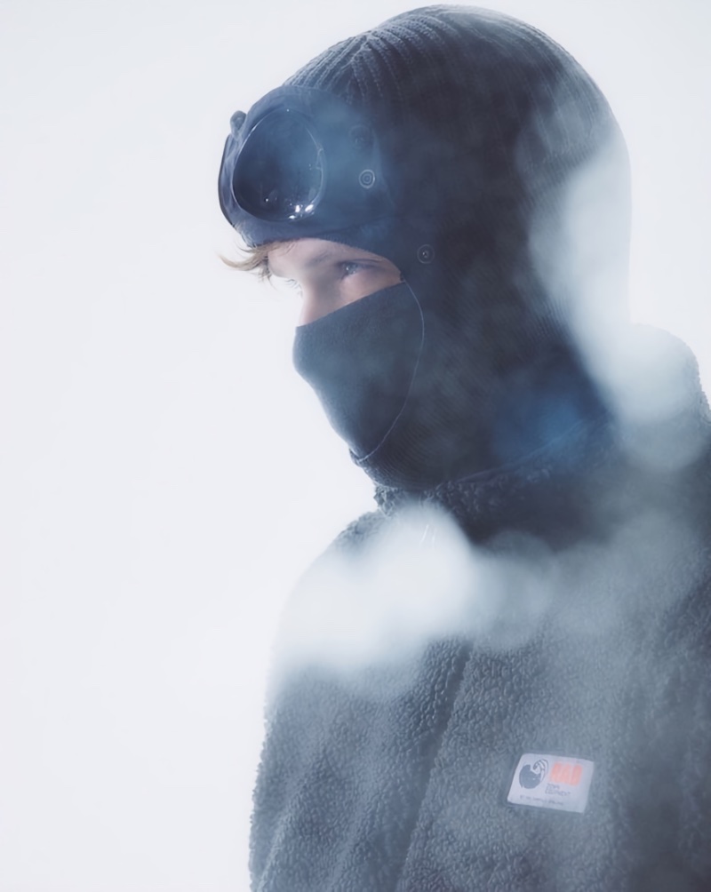 Luisaviaroma Men Winter Style Active Ski 2022 Lorenzo Gonzi Model C.P. Company Balaclava » Luisaviaroma Proposes High Fashion for the Winter Slopes Luisaviaroma Men Winter Style Active Ski 2022 Lorenzo Gonzi Model C.P. Company Balaclava
