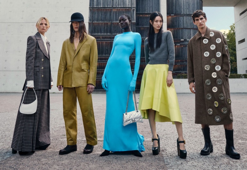 » Thibaud & Jooho Embrace the Future with Matches Fashion MatchesFashion Editorial Fall 2022 001