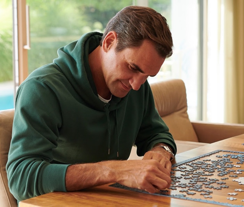 Going casual, Roger Federer wears a green hoodie by UNIQLO. » Roger Federer Shares His UNIQLO Favorites Going casual, Roger Federer wears a green hoodie by UNIQLO.