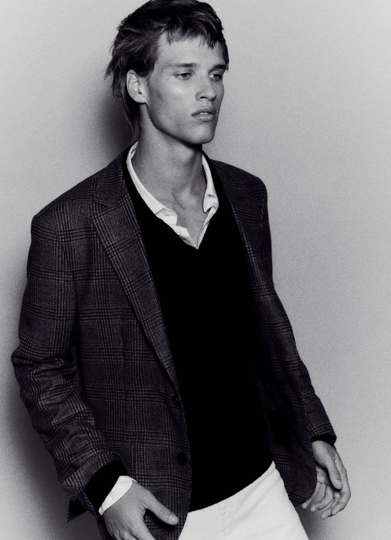 » Yeray Takes a Page from Massimo Dutti Yeray Allgayer Massimo Dutti Men Fall Winter 2022 012