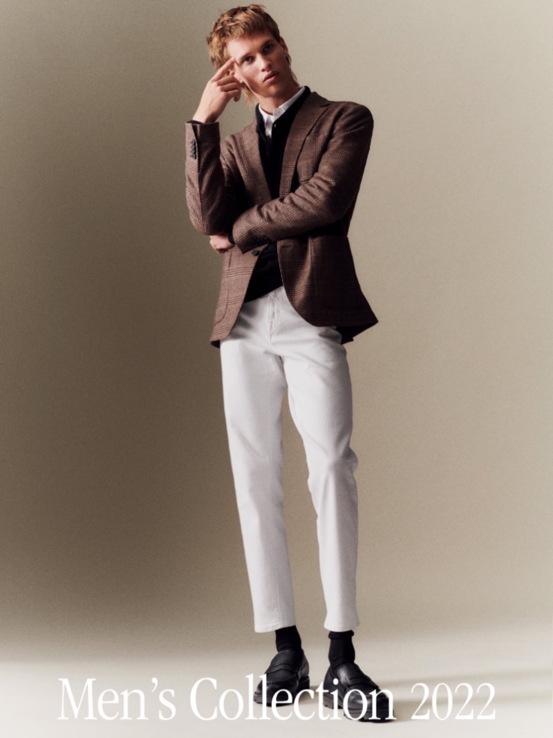 Yeray Showcases Everyday Elegance for Massimo Dutti