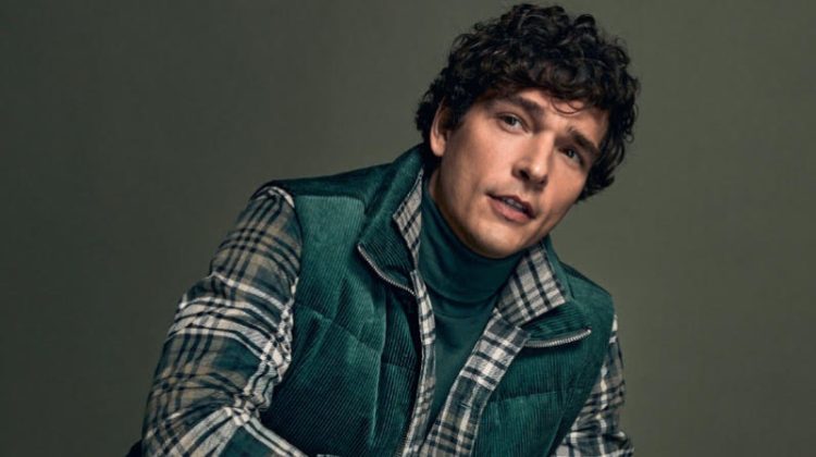 Alexandre Cunha embraces rugged style in a fall-winter 2022 look for ZWICKER.