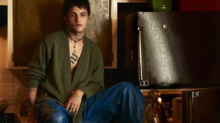 Anwar Hadid 2022 Vogue Man Turkey 008