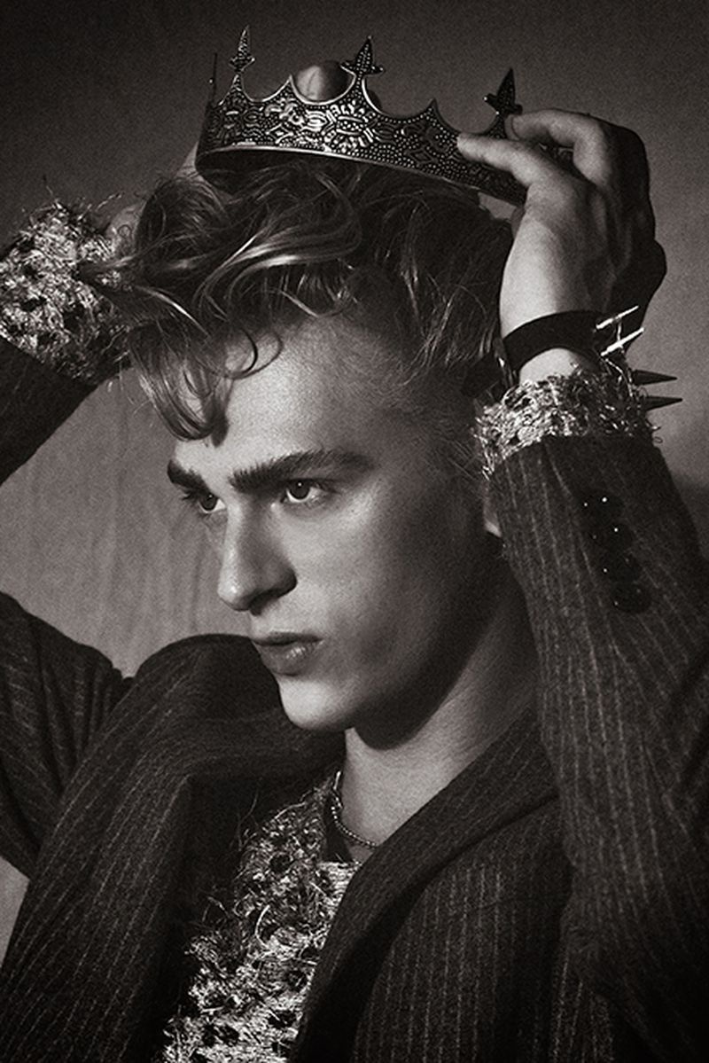 » Dominik Radiates Majesty for L'Officiel Hommes Thailand Dominik Sadoch 2022 LOfficiel Hommes Thailand 001