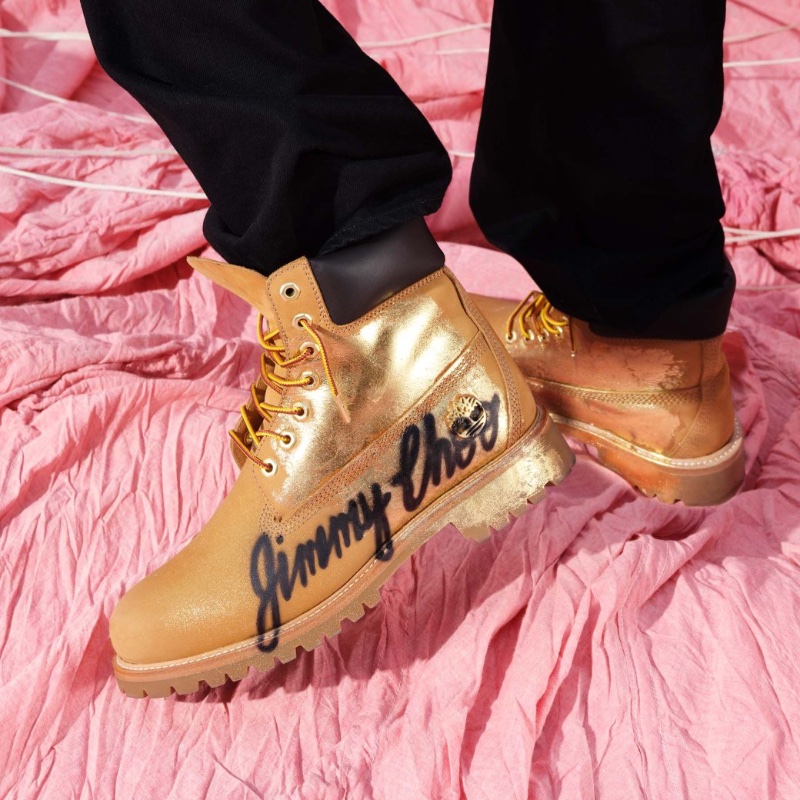 Jimmy Choo and Timberland capture the magic of the city with a graffiti boot style. » Jimmy Choo & Timberland Unite for Another Stylish Capsule Jimmy Choo and Timberland capture the magic of the city with a graffiti boot style.