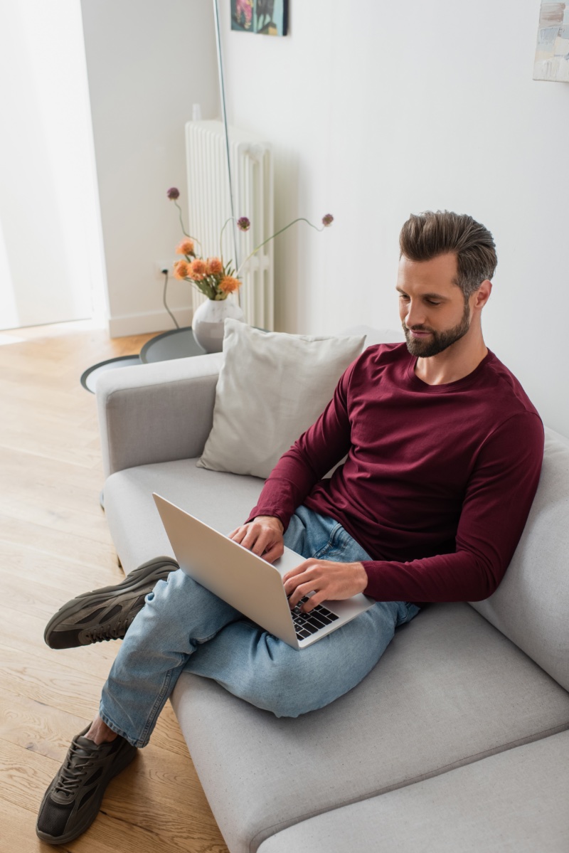 man home laptop » 10 Tips to Save Money on Your Next Pair of Sneakers man home laptop