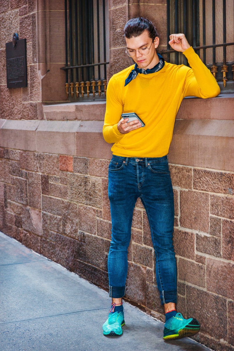 man trendy sneakers street yellow sweater » 10 Tips to Save Money on Your Next Pair of Sneakers man trendy sneakers street yellow sweater