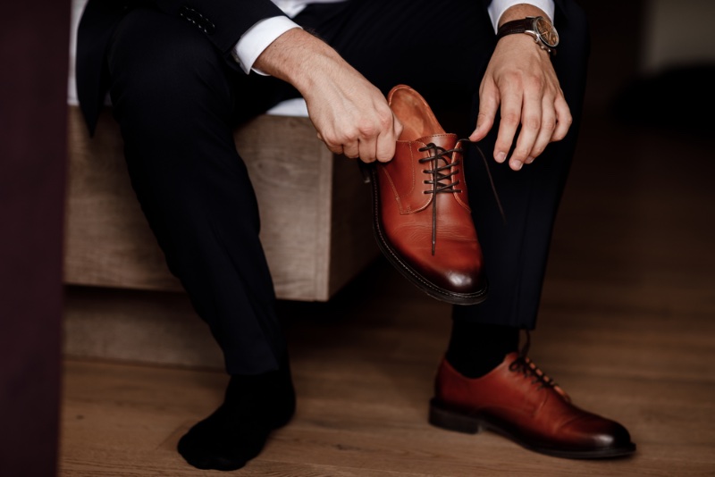 Stylish Ways to Wear Loafers with Suits