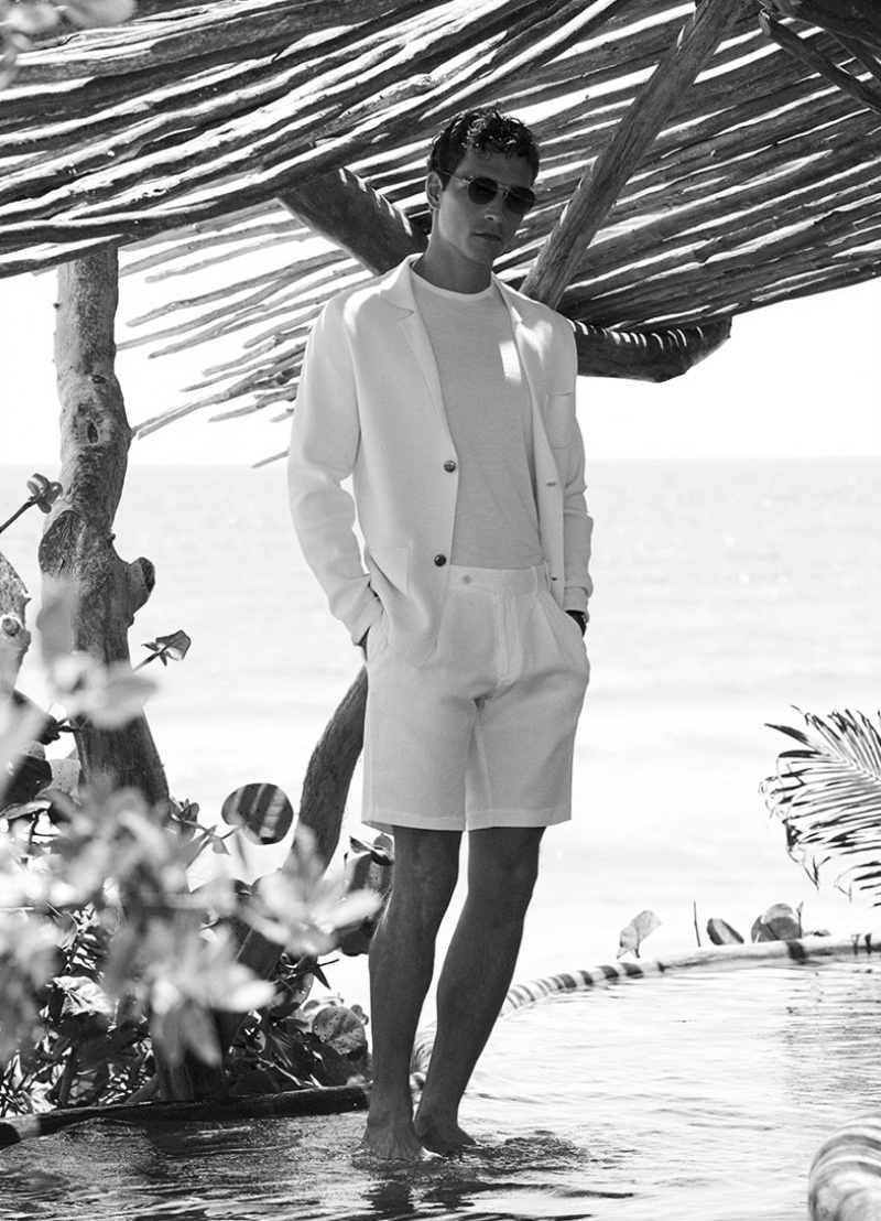 Alexandre Cunha is on-trend in a white short suit. 
