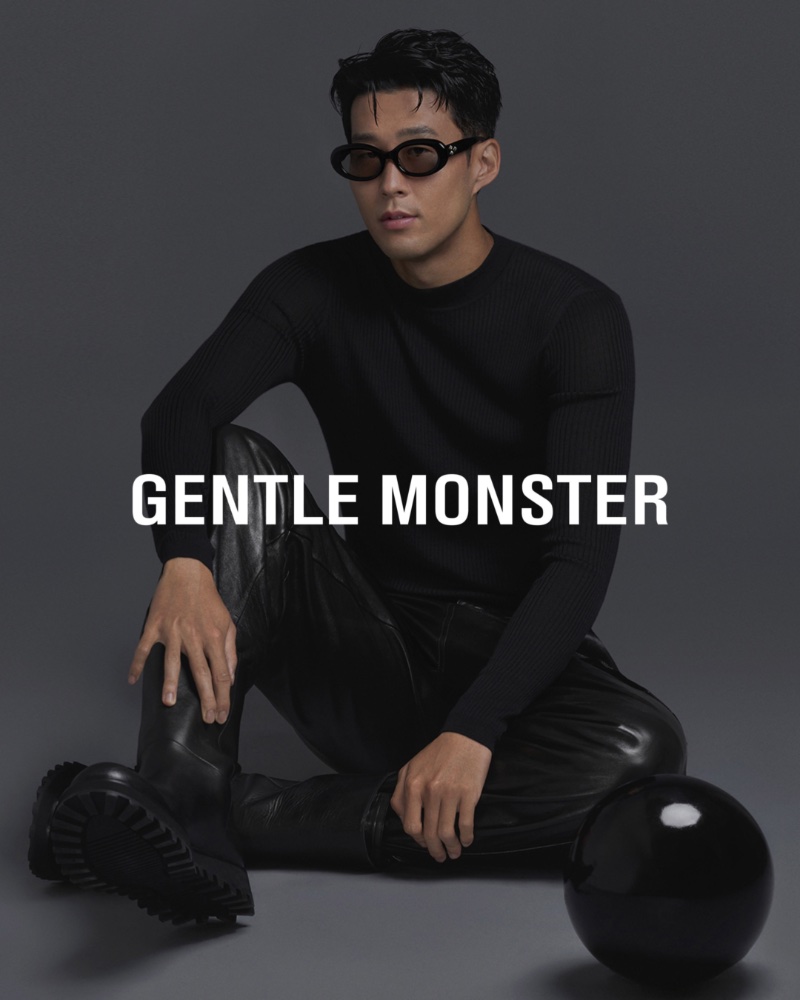 Pictured in leather pants, Son Heung Min wears Gentle Monster's Eve 01 sunglasses from its new BOLD collection. » Son Heung Min Makes a BOLD Statement in Gentle Monster Pictured in leather pants, Son Heung Min wears Gentle Monster's Eve 01 sunglasses from its new BOLD collection.