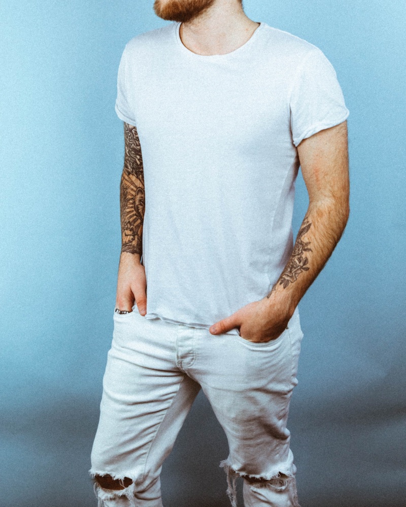 T-Shirt Jeans All White Outfit Men » All White Outfits for Men: The Essential Style Guide T-Shirt Jeans All White Outfit Men