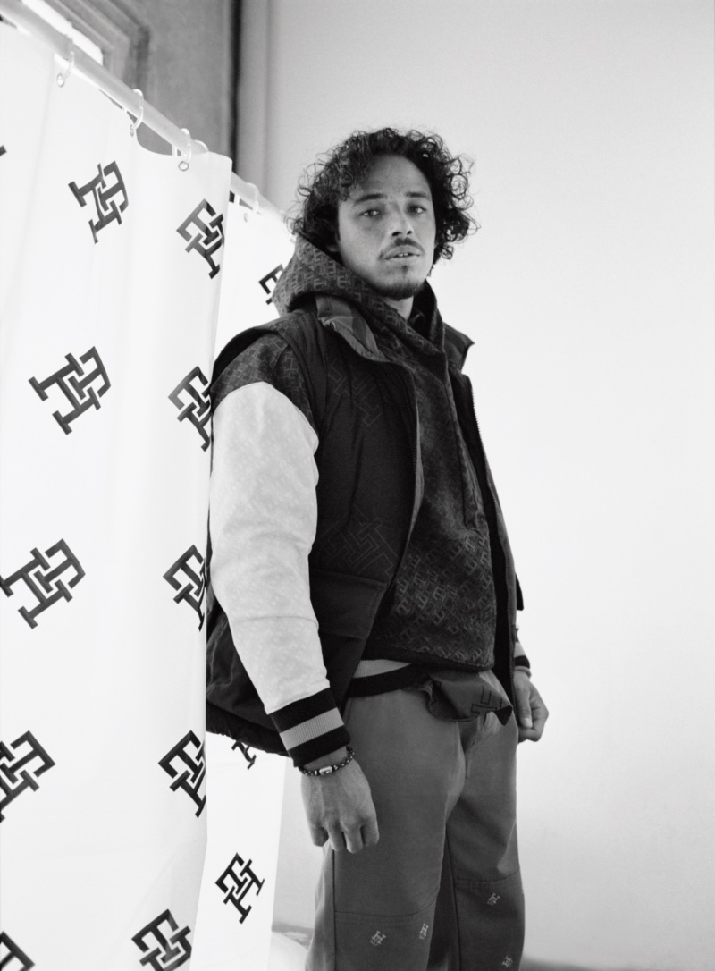 » Anthony Ramos Embraces the Holidays with Tommy Hilfiger Collaboration Tommy Hilfiger Anthony Ramos Holiday 2022 Capsule Collection 002