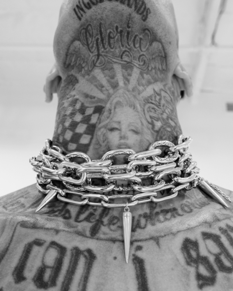 Making a bold statement, Travis Barker rocks the Clocks + Colours Pierce and Fracture chain necklaces.