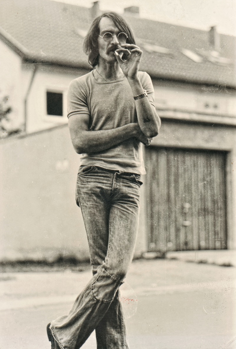 mens hippie style 1970s flared denim long hair cigarette t shirt
