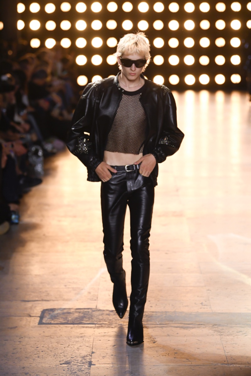 Hedi Slimane makes a case for the midriff tee with Celine's spring-summer 2023 collection. » Shift to Spring with These Brilliant Fashion Trends Hedi Slimane makes a case for the midriff tee with Celine's spring-summer 2023 collection.