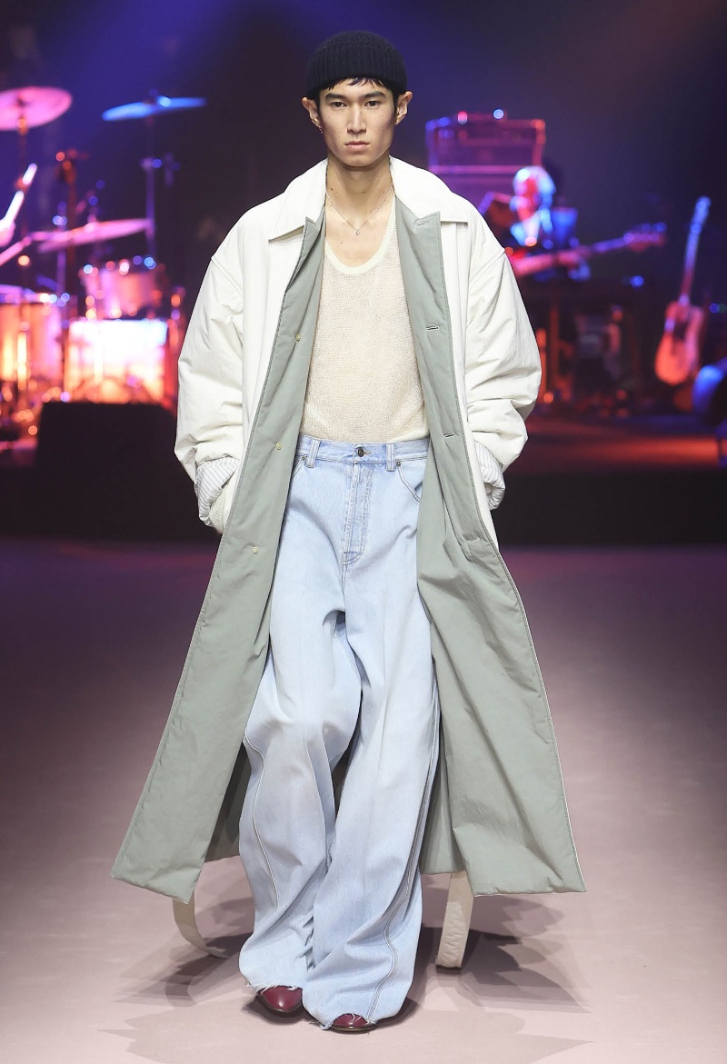 Gucci Men Fall Winter 2023 Collection Runway 034