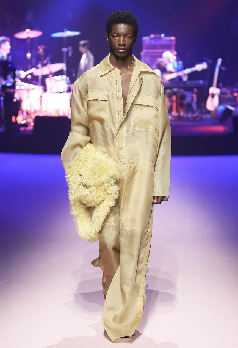 Gucci Men Fall Winter 2023 Collection Runway 045