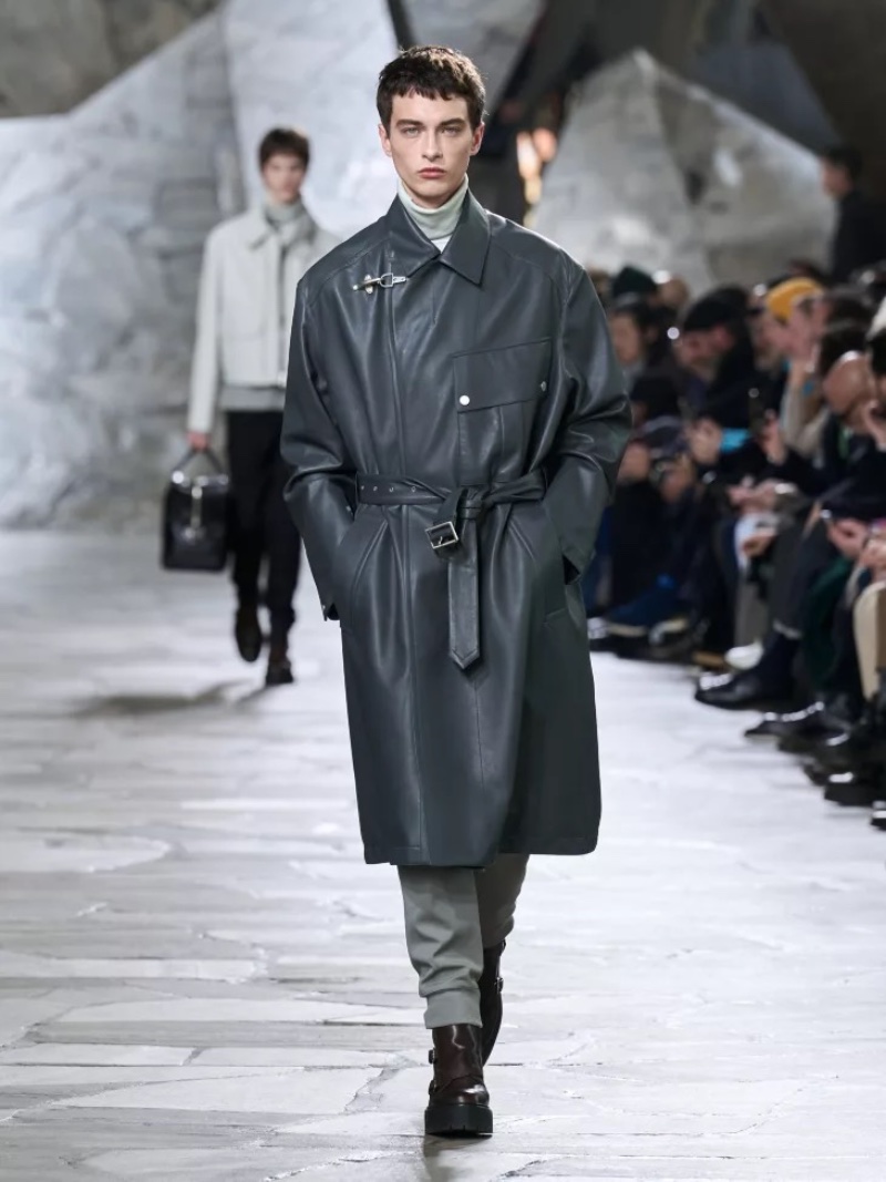 Hermès Men's Fall 2023 Collection Runway – The Fashionisto