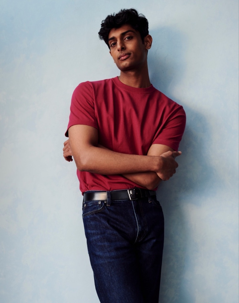 Pratik Shetty goes casual in a J.Crew no-pocket t-shirt with classic relaxed-fit denim jeans and a Wallace & Barnes belt.