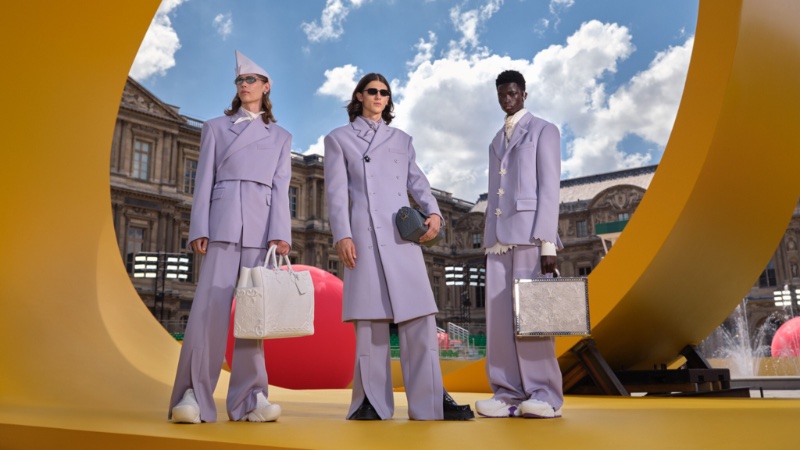 Louis Vuitton makes a lavender color statement for its spring-summer 2023 collection. » Shift to Spring with These Brilliant Fashion Trends Louis Vuitton makes a lavender color statement for its spring-summer 2023 collection.