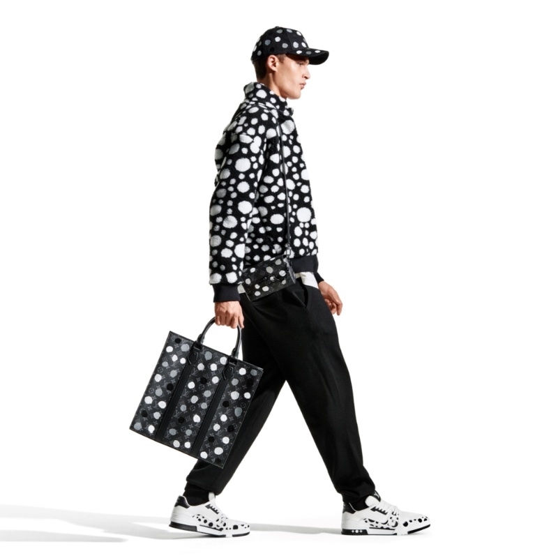 Louis Vuitton x Yayoi Kusama 2023 Campaign by Steven Meisel — Anne