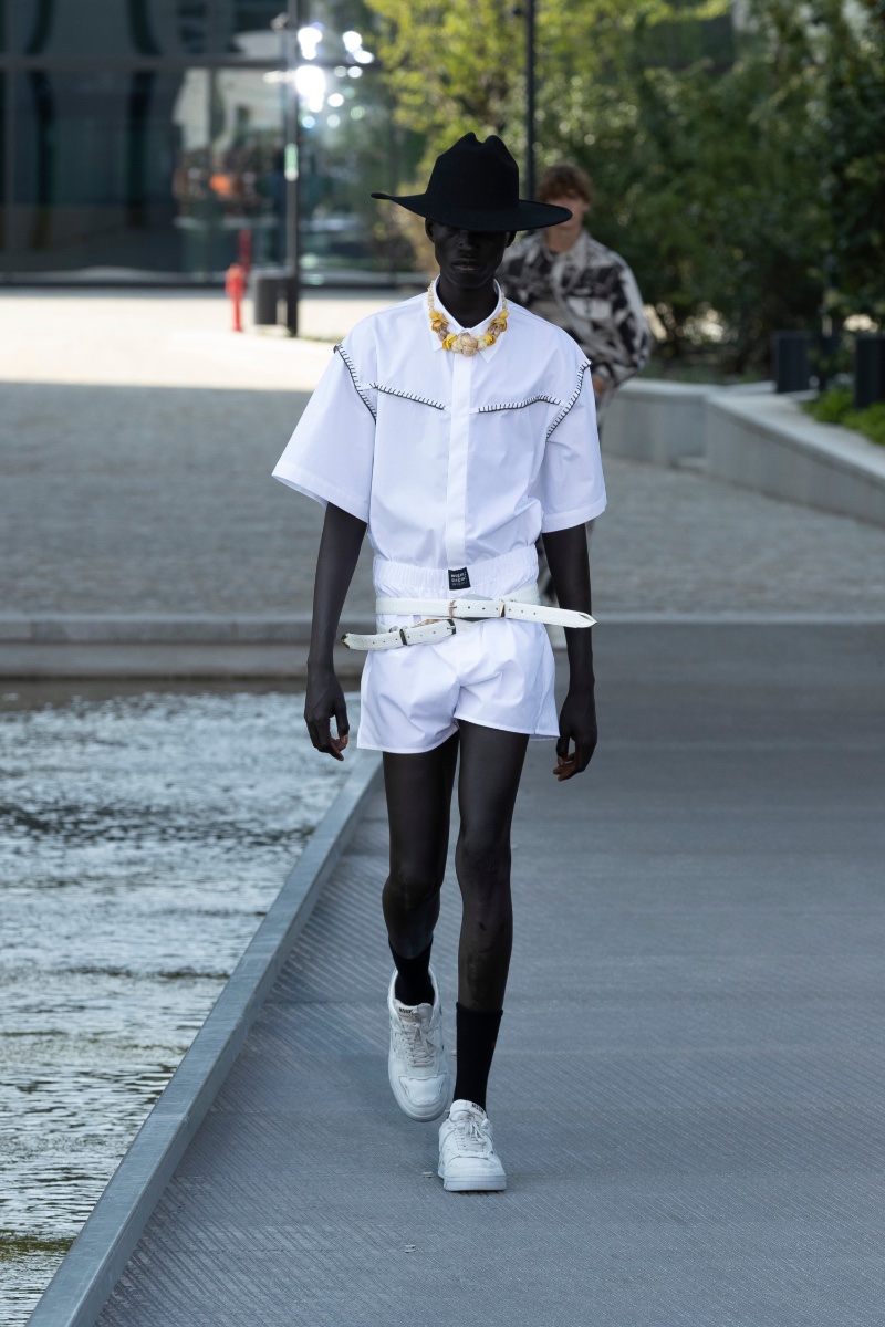 MSGM looks to create a modern western with its spring-summer 2023 collection. » Shift to Spring with These Brilliant Fashion Trends MSGM looks to create a modern western with its spring-summer 2023 collection.