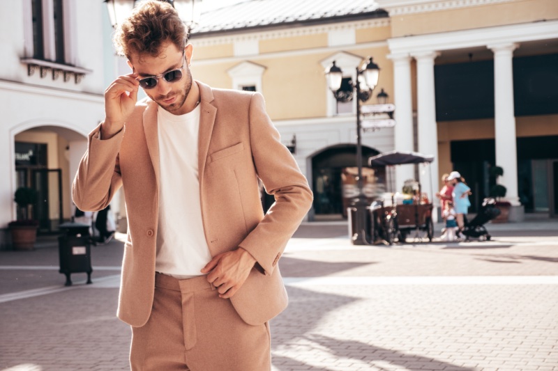 Man Tan Coral Suit Sunglasses Man Tan Coral Suit Sunglasses