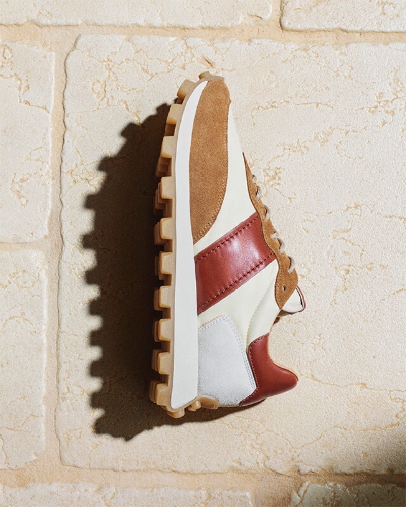» Tod's Delivers Effortless Monochrome Style Tods Campaign Pre spring 2023 002
