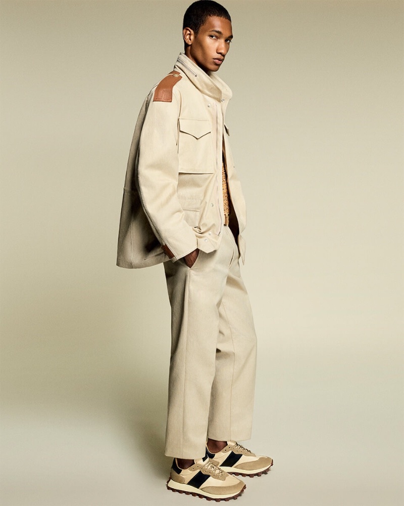 Joshua Seth dons a khaki-colored look for Tod's pre-spring 2023 campaign. » Tod's Delivers Effortless Monochrome Style Joshua Seth dons a khaki-colored look for Tod's pre-spring 2023 campaign.