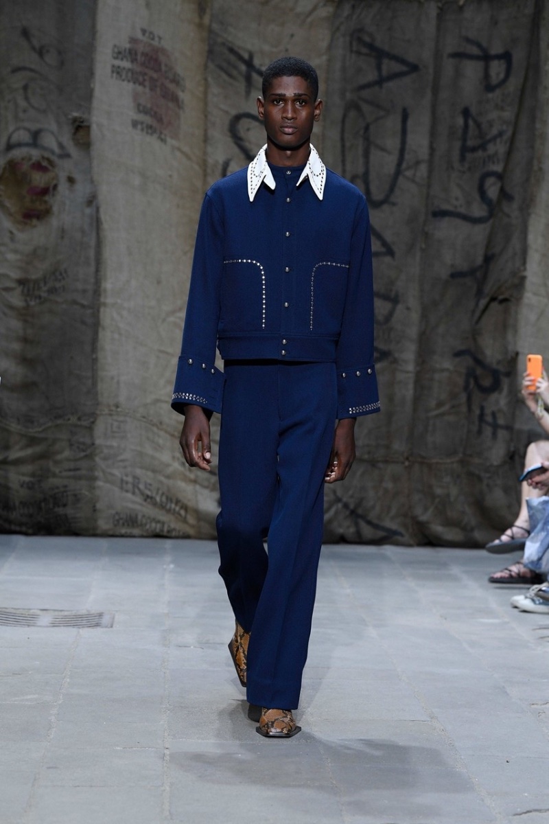 It's all in the details as Wales Bonner offers a modest rift on western style for spring-summer 2023. » 2023 Men's Fashion Trends: Styles & Brands to Watch It's all in the details as Wales Bonner offers a modest rift on western style for spring-summer 2023.