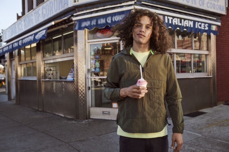 Jaleen Oliver appears in DKNY's spring-summer 2023 campaign. » DKNY Pays Tribute to the Heart of New York with Spring Campaign Jaleen Oliver appears in DKNY's spring-summer 2023 campaign.