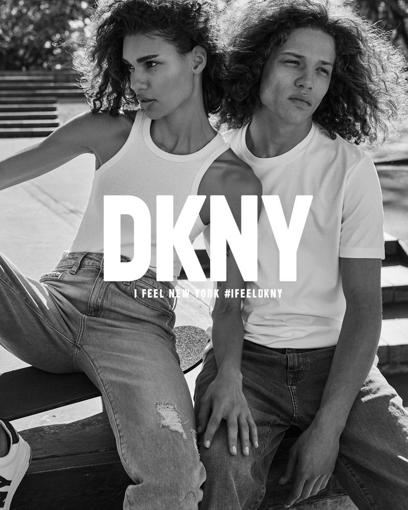 » DKNY Pays Tribute to the Heart of New York with Spring Campaign DKNY Spring Summer 2023 001