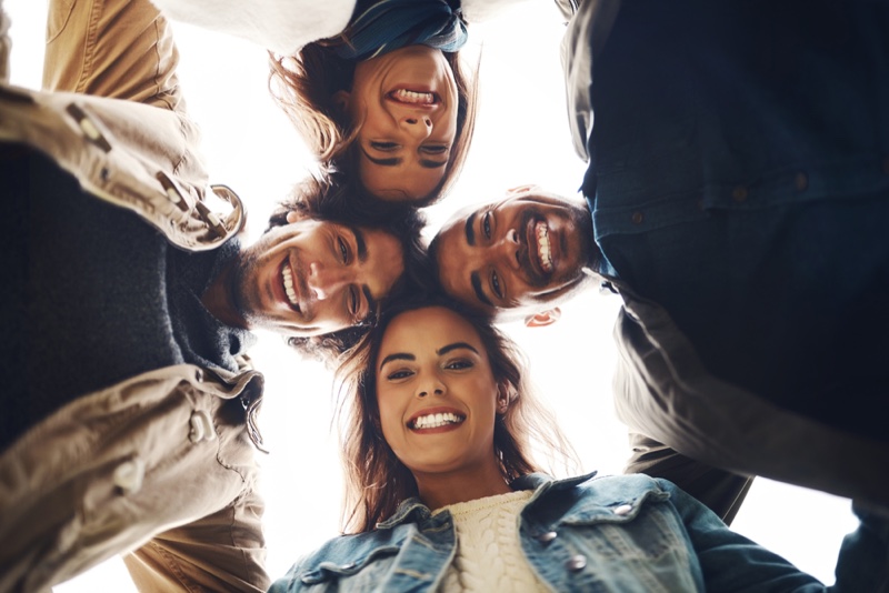 Happy Friends Posing Socializing » 7 Tips for Maintaining a Healthy Lifestyle While Modeling Happy Friends Posing Socializing