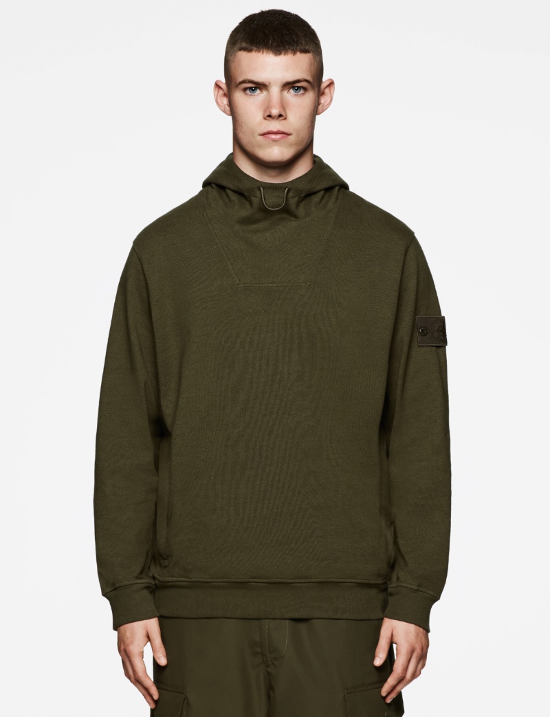 Darragh (Menace Models) wears a Stone Island Ghost Piece hooded sweatshirt in military green. » Modern Camouflage: Stone Island Ghost Pieces Collection Darragh (Menace Models) wears a Stone Island Ghost Piece hooded sweatshirt in military green.