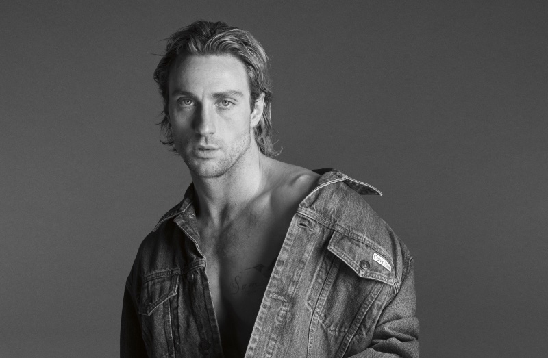 Aaron Taylor Johnson Jean Jacket Calvin Klein Spring 2023 Campaign » Aaron Taylor-Johnson is Magnetic in New Calvin Klein Advert Aaron Taylor Johnson Jean Jacket Calvin Klein Spring 2023 Campaign