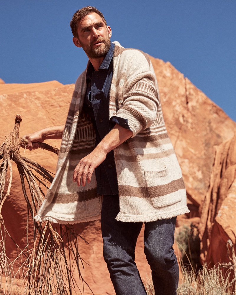 Banana Republic Men Spring 2023 Cardigan Sweater Will Chalker » Banana Republic Brings Southwest Charm with Spring Campaign Banana Republic Men Spring 2023 Cardigan Sweater Will Chalker