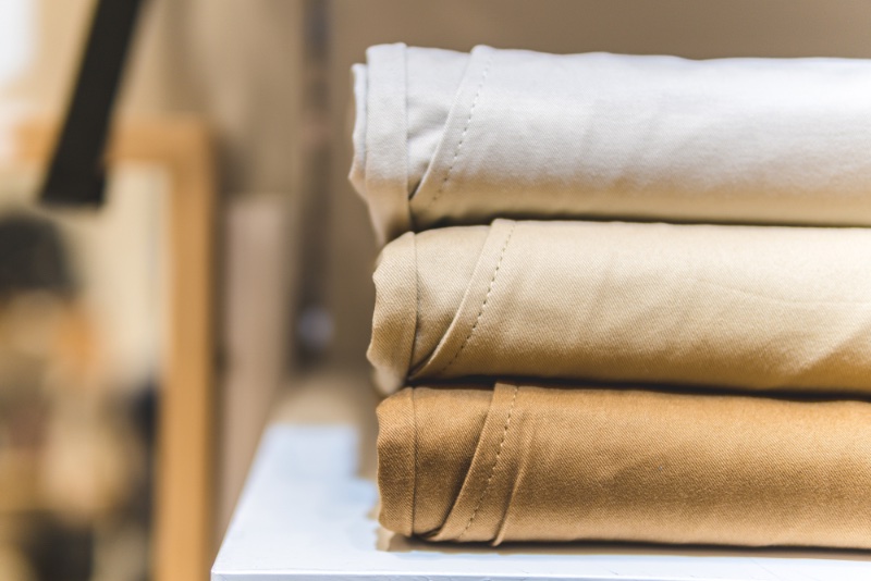 Chino Pants » Chino Pants for Men: Style Tips & Outfit Ideas Chino Pants
