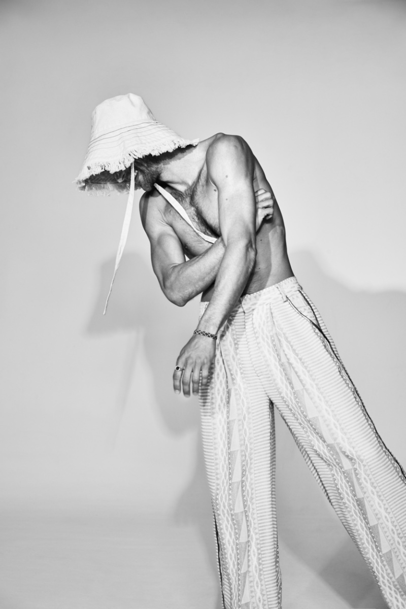 Fabrizio wears frayed bucket hat Pardohats, pants Custo Barcelona, ring Thomas Sabo, and bracelet his own. » Free Yourself: Fabrizio Silva Charms in Carefree Style Fabrizio wears frayed bucket hat Pardohats, pants Custo Barcelona, ring Thomas Sabo, and bracelet his own.