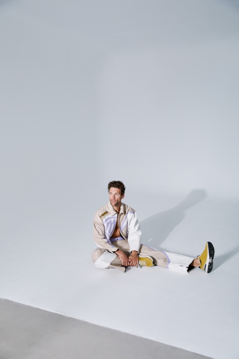 Fabrizio wears sneakers Tommy Hilfiger, jacket and pants Muro Collective. » Free Yourself: Fabrizio Silva Charms in Carefree Style Fabrizio wears sneakers Tommy Hilfiger, jacket and pants Muro Collective.