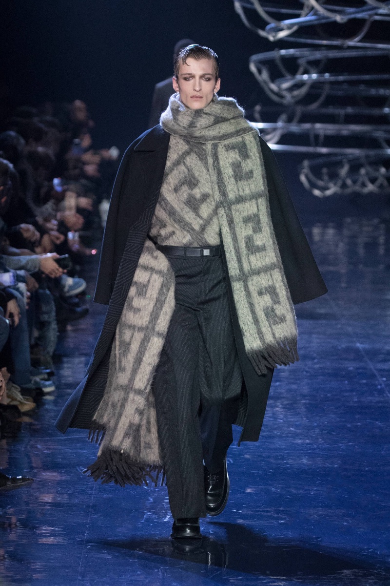 Fendi Fall Winter 2023 Menswear Cashmere » Fall 2023 Trends for Men to Keep You Stylishly Warm Fendi Fall Winter 2023 Menswear Cashmere